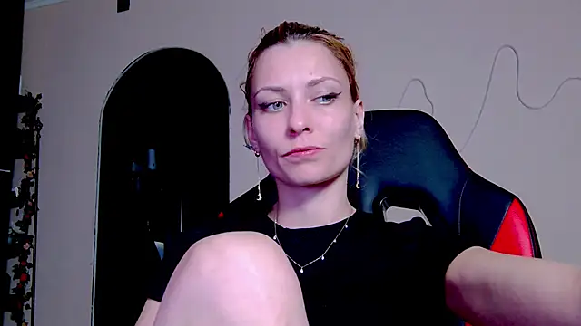 Snapshot of karo123421 chatting on 11.02.25 karo123421 online show from 11.02.25