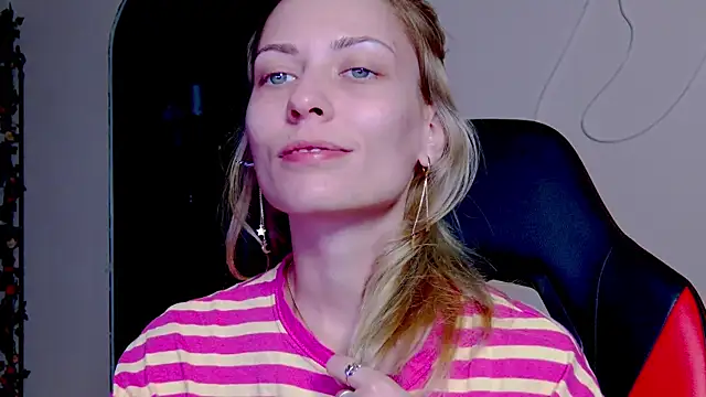 Snapshot of karo123421 chatting on 11.07.25 karo123421 online show from 11.07.25