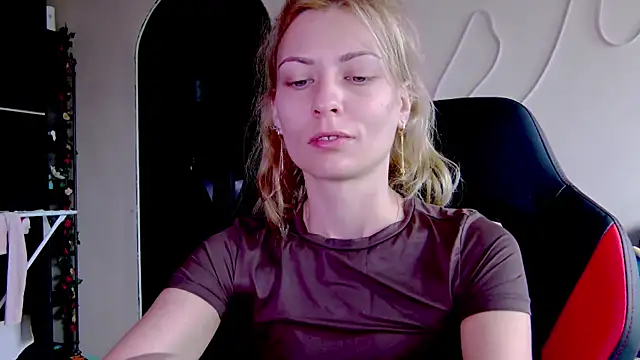 Snapshot of karo123421 chatting on 11.08.25 karo123421 online show from 11.08.25