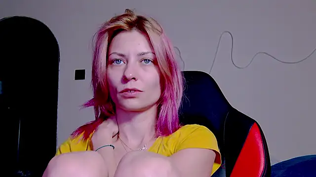 Snapshot of karo123421 chatting on 11.18.25 karo123421 online show from 11.18.25