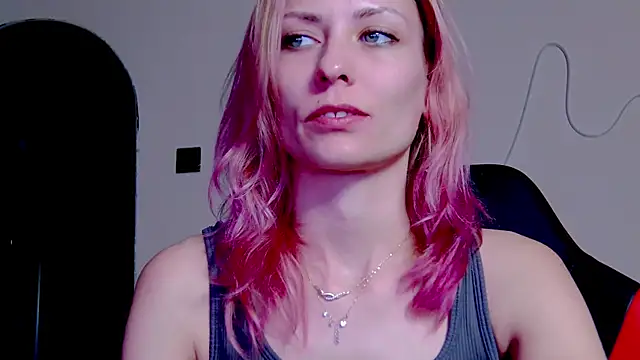 Snapshot of karo123421 chatting on 11.24.25 karo123421 online show from 11.24.25