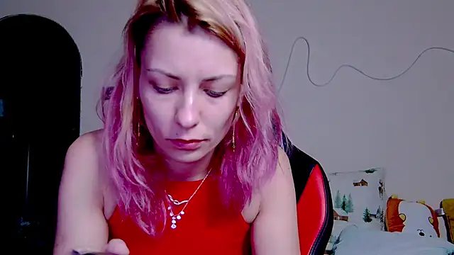 Snapshot of karo123421 chatting on 11.26.25 karo123421 online show from 11.26.25