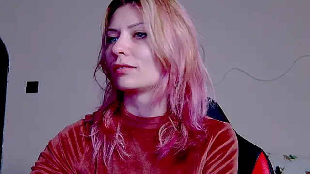 Snapshot of karo123421 chatting on 11.28.25 karo123421 online show from 11.28.25