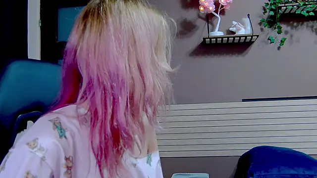 Snapshot of karo123421 chatting on 12.04.25 karo123421 online show from 12.04.25