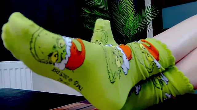 Snapshot of karo123421 chatting on 12.18.25 karo123421 online show from 12.18.25