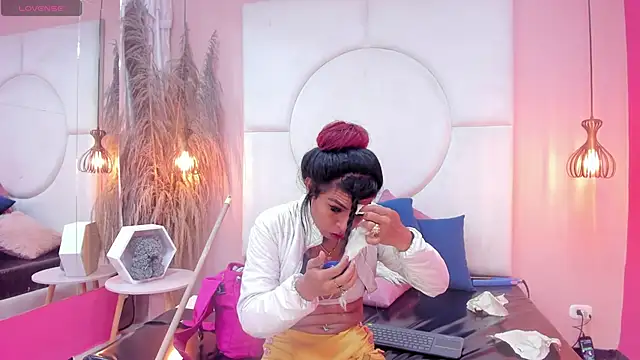 SilvanaCapelli online show from 01.24.25