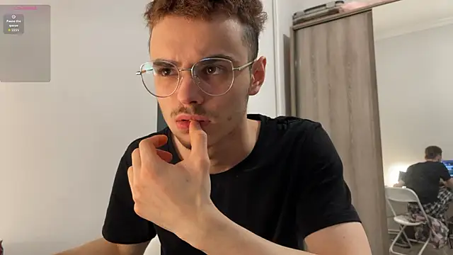 Snapshot of Herman_Elfi chatting on 02.20.26 Herman Elfi online show from 02.20.26