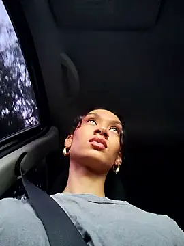 Leaberry online show from 11.08.25