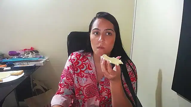 Snapshot of kendall_52 chatting on 01.08.25 kendall 52 online show from 01.08.25