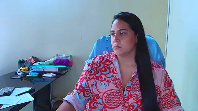 Snapshot of kendall_52 chatting on 10.25.25 kendall 52 online show from 10.25.25