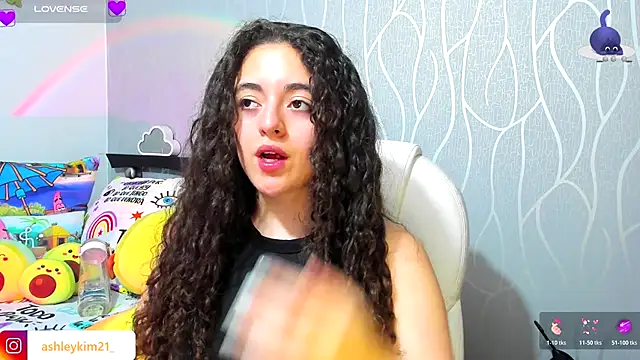 Snapshot of AshleyKim_ chatting on 11.08.25 AshleyKim online show from 11.08.25