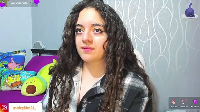 Snapshot of AshleyKim_ chatting on 11.29.25 AshleyKim online show from 11.29.25