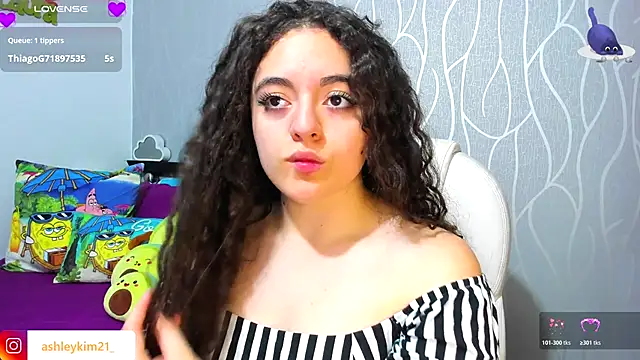 Snapshot of AshleyKim_ chatting on 12.03.25 AshleyKim online show from 12.03.25