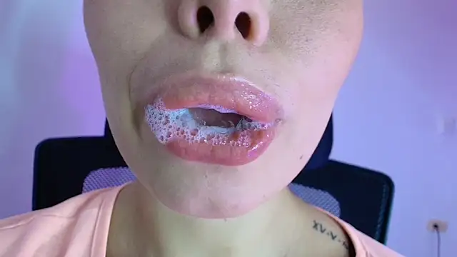 lisbet21x online show from 11.21.25