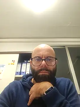 Dolceporco19 online show from 12.17.25