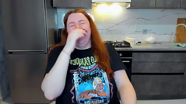 Snapshot of PolinaSalvatore chatting on 02.20.25 PolinaSalvatore online show from 02.20.25