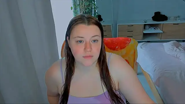 Snapshot of PolinaSalvatore chatting on 10.18.25 PolinaSalvatore online show from 10.18.25