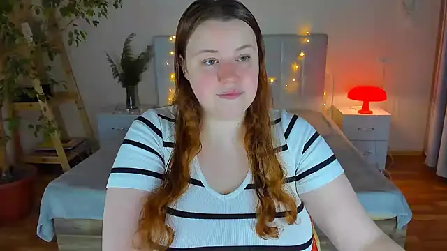 Snapshot of PolinaSalvatore chatting on 11.14.25 PolinaSalvatore online show from 11.14.25