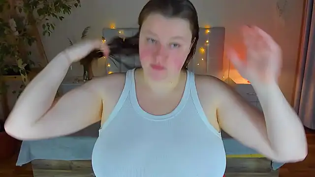 Snapshot of PolinaSalvatore chatting on 11.16.25 PolinaSalvatore online show from 11.16.25