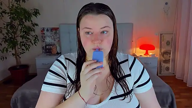 PolinaSalvatore online show from 07.23.26