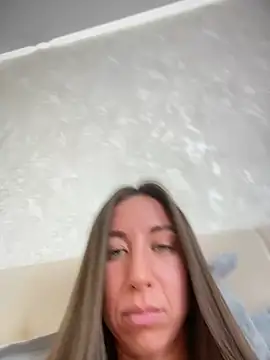 Snapshot of EvaCatt chatting on 02.24.25 EvaCatt online show from 02.24.25