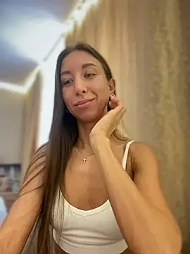 Snapshot of EvaCatt chatting on 02.28.25 EvaCatt online show from 02.28.25