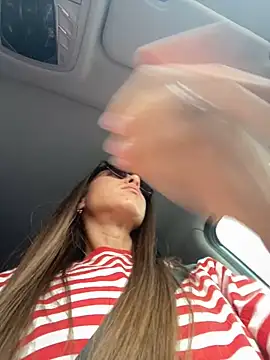 Snapshot of EvaCatt chatting on 03.21.25 EvaCatt online show from 03.21.25