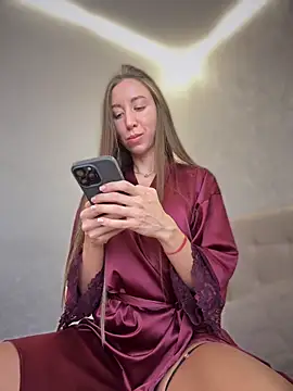 Snapshot of EvaCatt chatting on 02.15.26 EvaCatt online show from 02.15.26