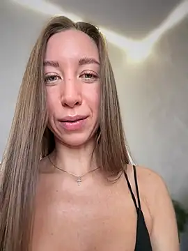 Snapshot of EvaCatt chatting on 02.28.26 EvaCatt online show from 02.28.26