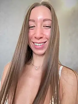 Snapshot of EvaCatt chatting on 03.04.26 EvaCatt online show from 03.04.26