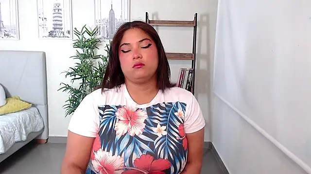 Snapshot of Kenya--Buhle chatting on 02.06.25 Kenya--Buhle online show from 02.06.25