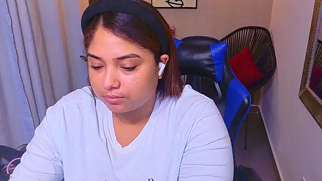 Snapshot of Kenya--Buhle chatting on 06.19.26 Kenya--Buhle online show from 06.19.26