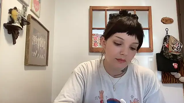 SweetMaisie online show from 10.15.25