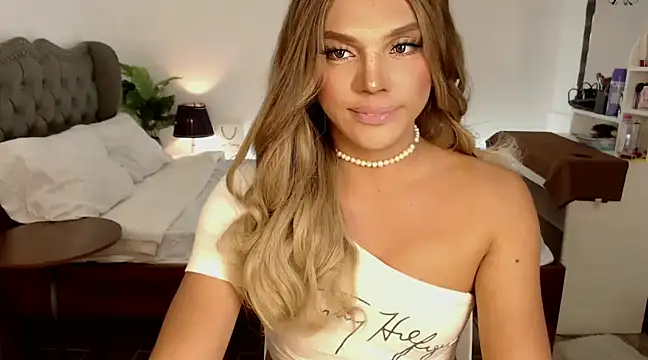 liaa lurrecams online show from 12.10.24