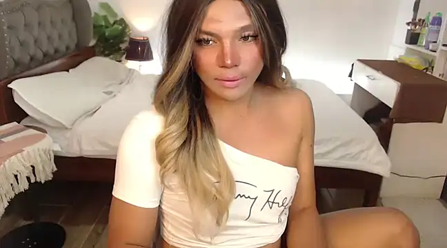 liaa lurrecams online show from 02.24.25