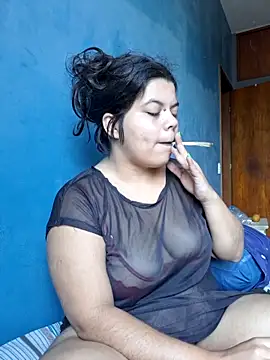 Snapshot of niCuNin chatting on 11.10.25 niCuNin online show from 11.10.25