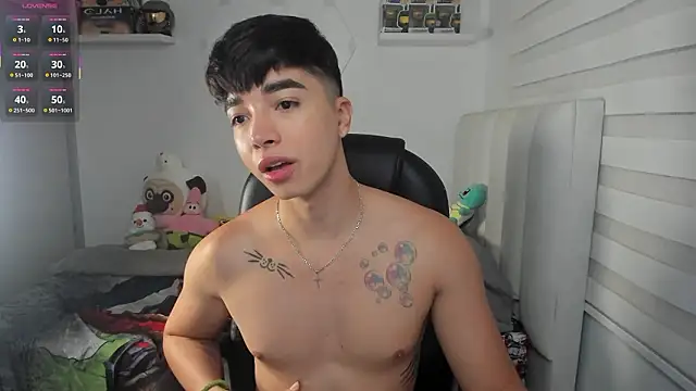 Snapshot of santy7v7 chatting on 02.25.26 santy7v7 online show from 02.25.26