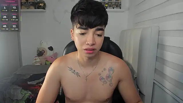 Snapshot of santy7v7 chatting on 02.28.26 santy7v7 online show from 02.28.26