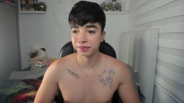 Snapshot of santy7v7 chatting on 03.14.26 santy7v7 online show from 03.14.26