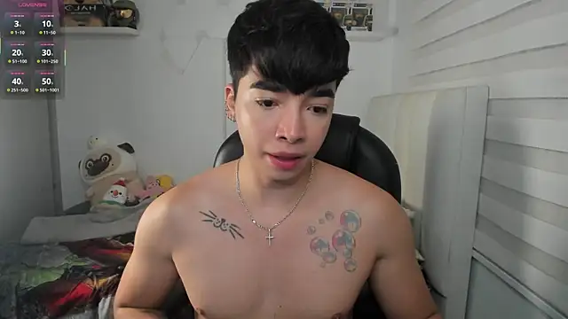 Snapshot of santy7v7 chatting on 03.17.26 santy7v7 online show from 03.17.26