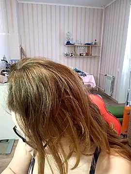 DienkaGreen online show from 02.23.25