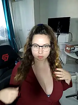 DienkaGreen online show from 11.04.25