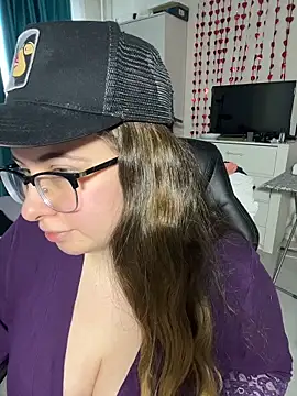 DienkaGreen online show from 03.21.26