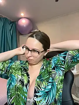 DienkaGreen online show from 08.02.26