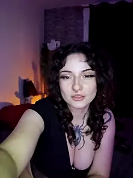 Moxxxie online show from 11.19.25