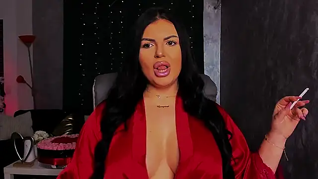 Snapshot of XoniaGraceful chatting on 12.19.24 XoniaGraceful online show from 12.19.24