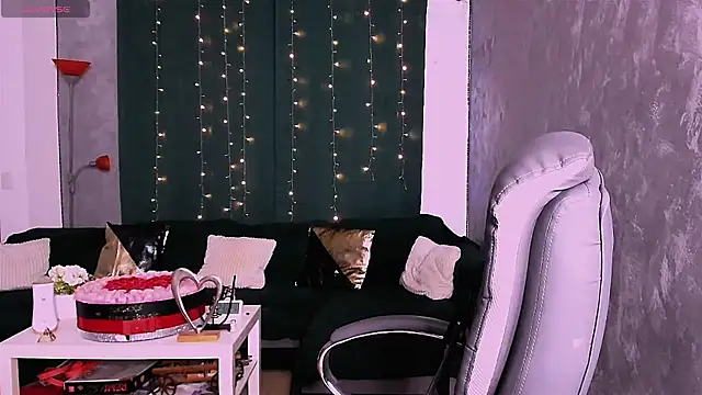 Snapshot of XoniaGraceful chatting on 10.03.25 XoniaGraceful online show from 10.03.25