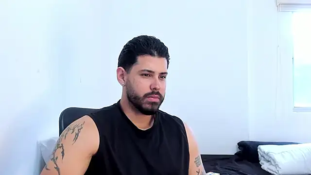 Justyn Torres online show from 11.25.25