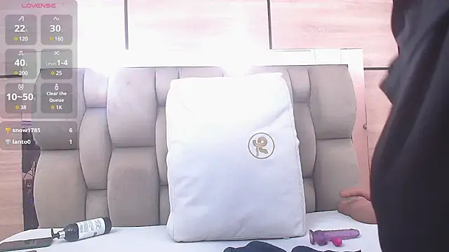 Snapshot of arianna_pearl chatting on 12.14.24 arianna pearl online show from 12.14.24