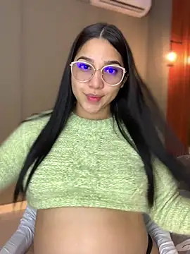 Snapshot of Amandanauty chatting on 12.22.24 Amandanauty online show from 12.22.24